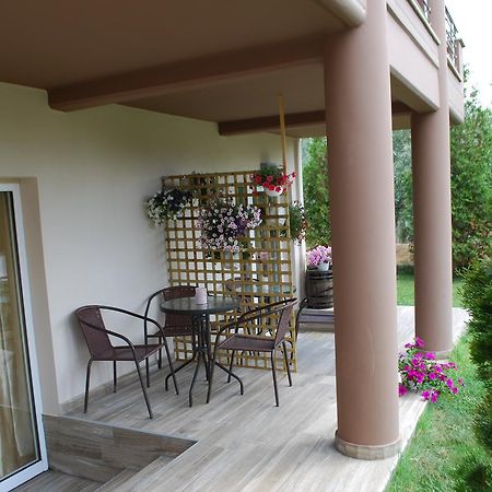 Family House Emerald Ліменарія Екстер'єр фото